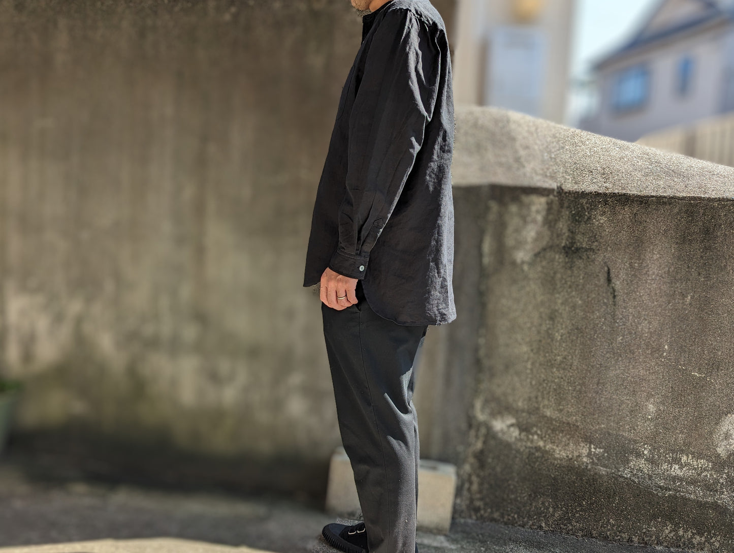 <OSOCU> 知多木綿 ヘンプコットン バンドカラーシャツ 名古屋黒紋付染