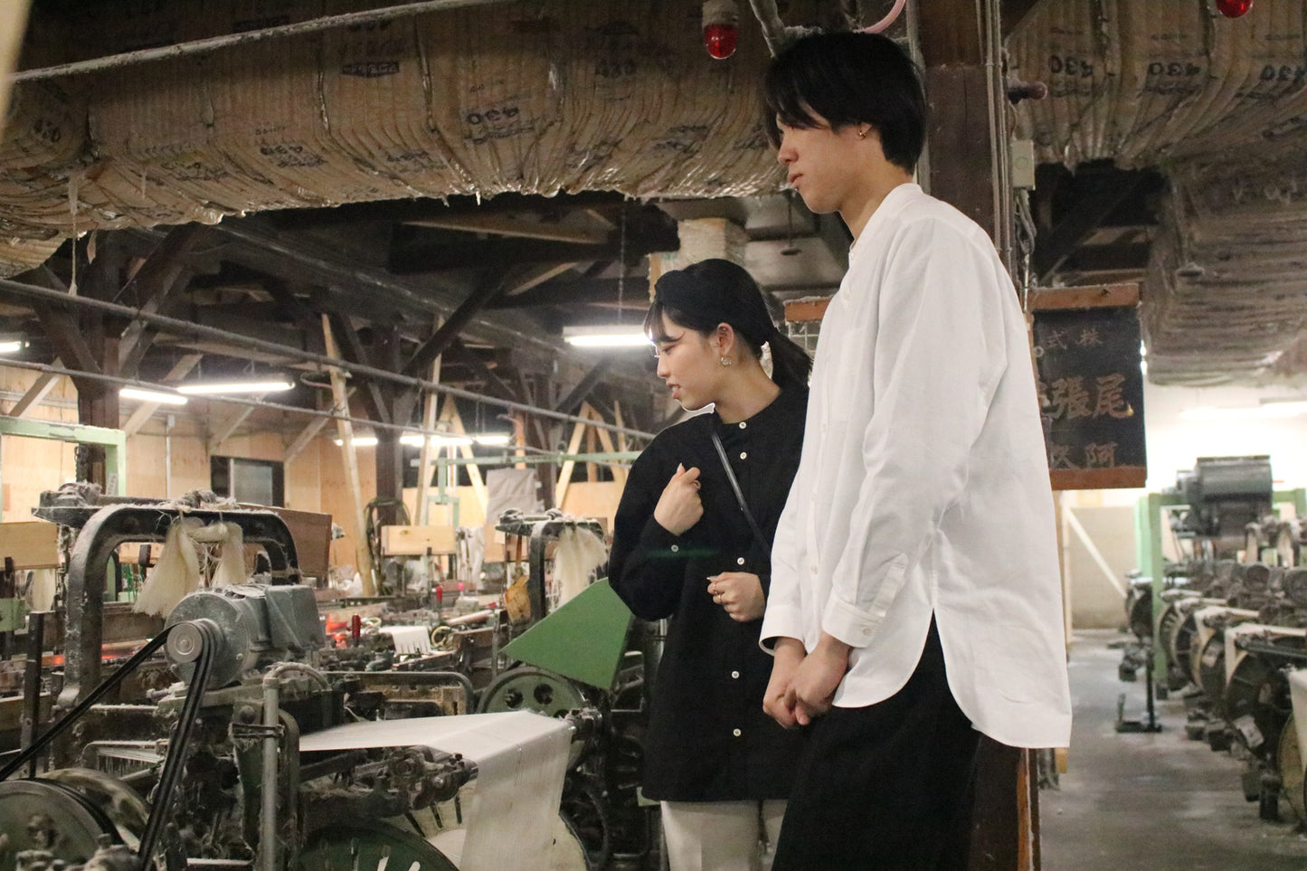 知多木綿 18貫 バンドカラーシャツ 知多晒 愛知の素材と技術で作る「伝統を日常で愉しむシャツ」